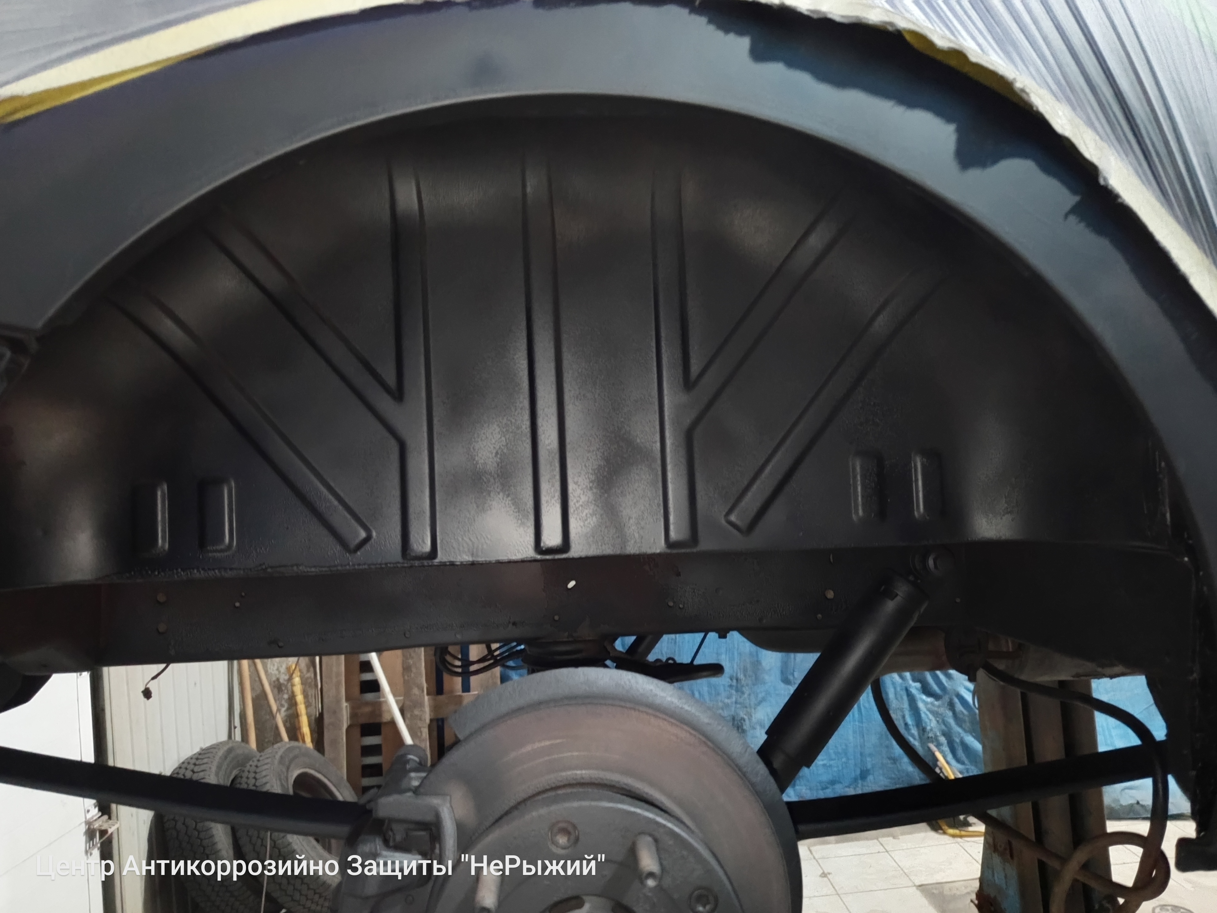 Автомобиль Ford Transit IV, этап: Грунтование очищенных поверхностей. Антикоррозийная обработка в Москве и МО — НеРыжий