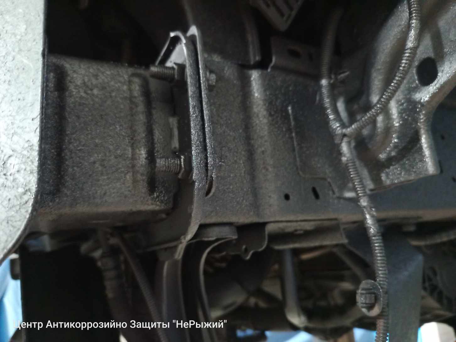 Автомобиль Ford Transit IV, этап: Распыляемый герметик. Антикоррозийная обработка в Москве и МО — НеРыжий