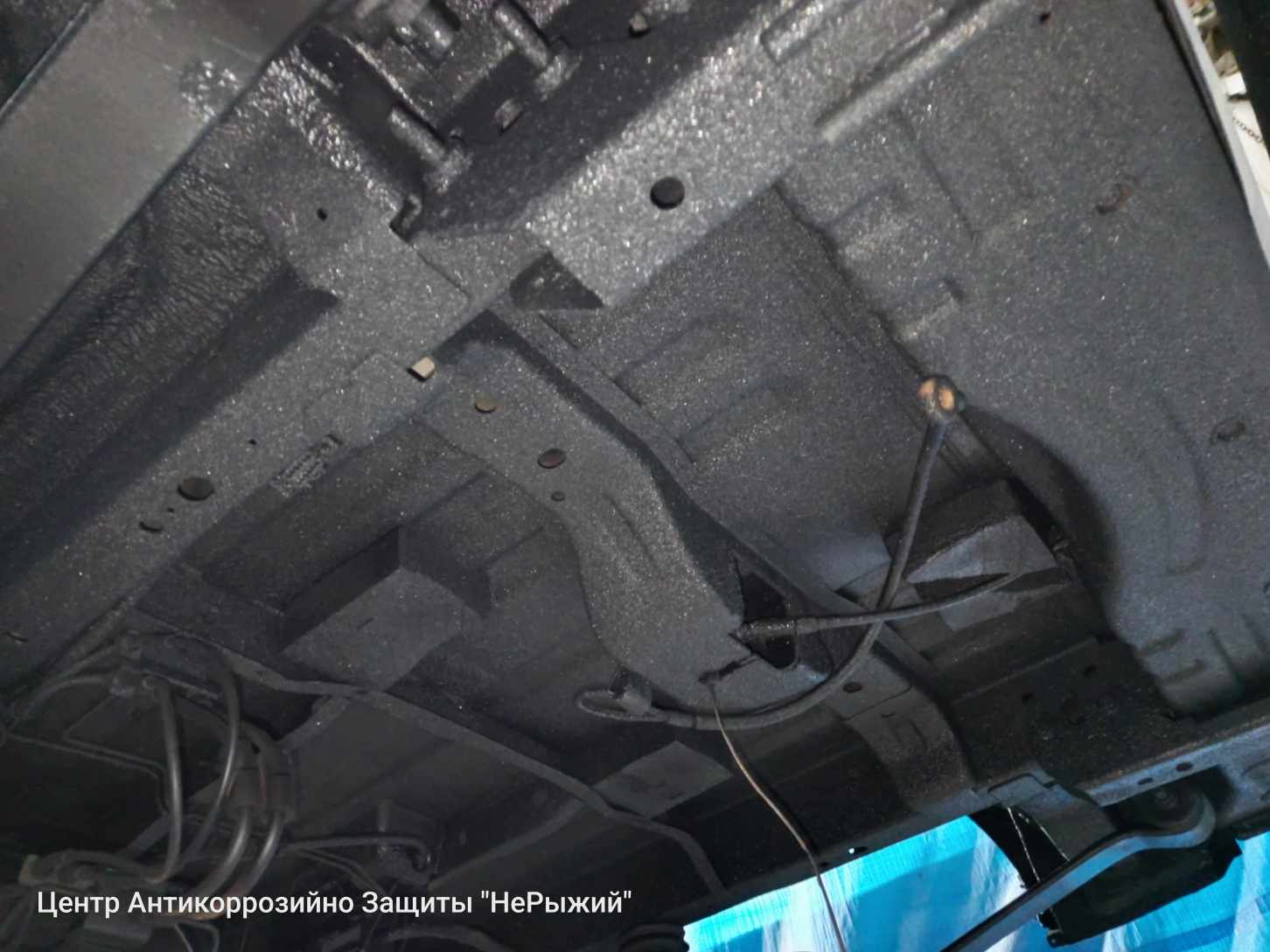 Автомобиль Ford Transit IV, этап: Распыляемый герметик. Антикоррозийная обработка в Москве и МО — НеРыжий