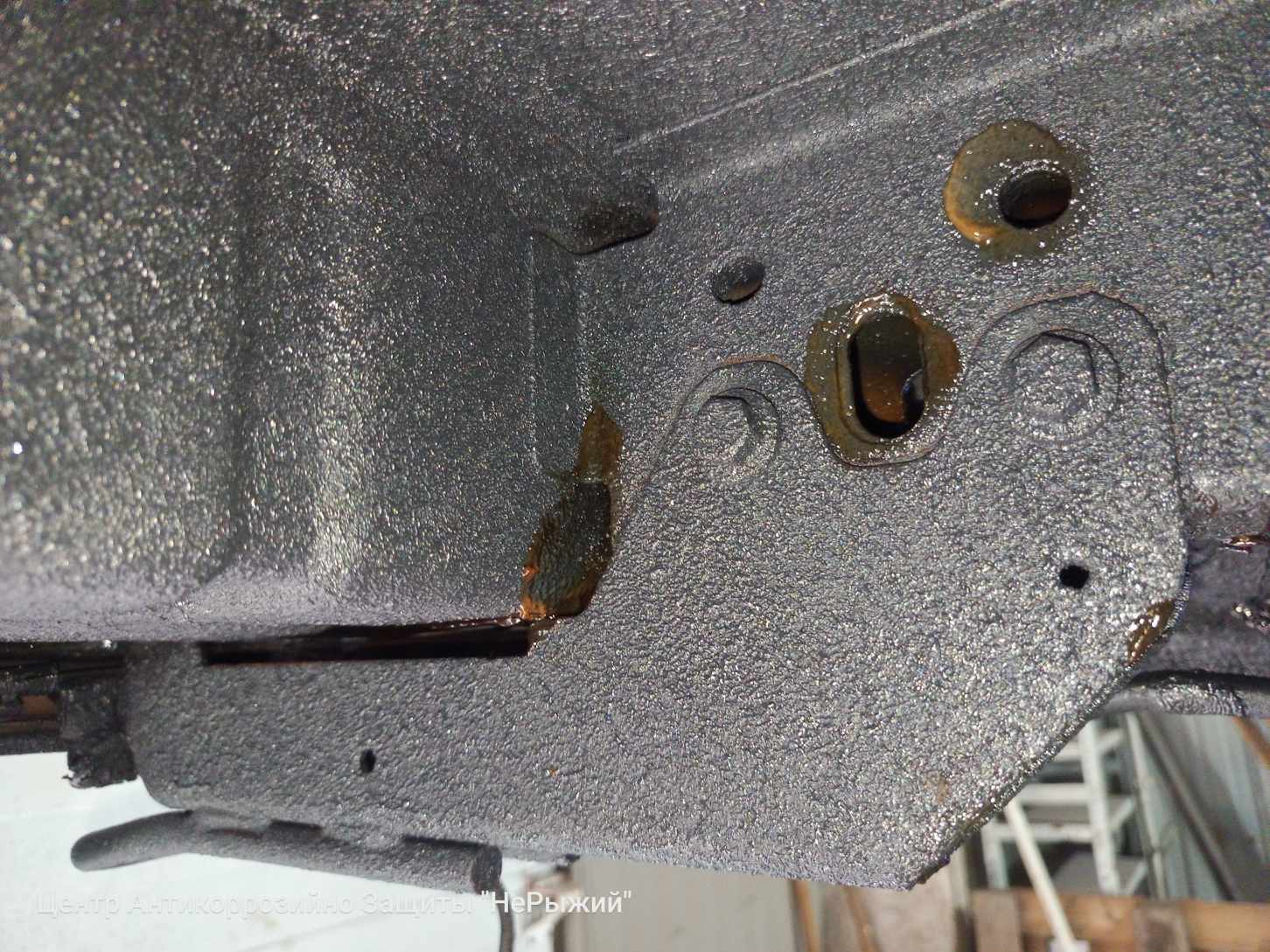 Автомобиль Ford Transit IV, этап: Обработка скрытых полостей.. Антикоррозийная обработка в Москве и МО — НеРыжий