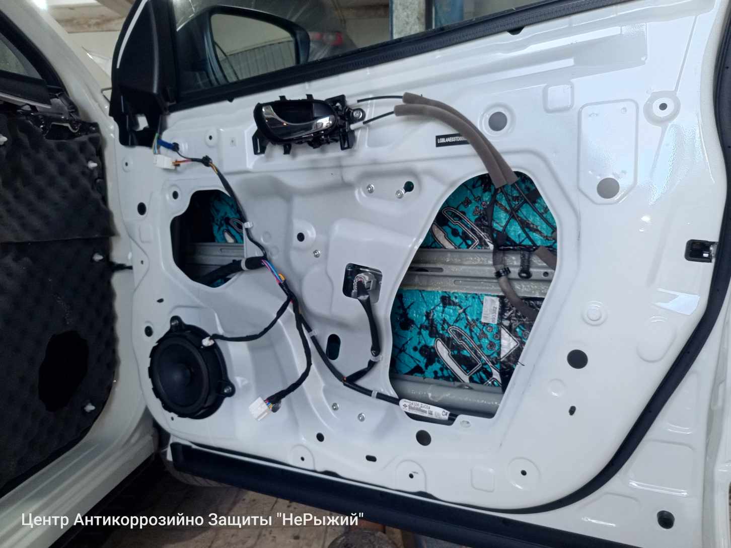 Автомобиль Nissan Qashqai III (J12), этап: Монтаж виброизоляции. Антикоррозийная обработка в Москве и МО — НеРыжий